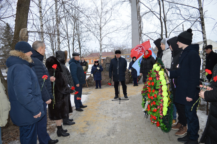 15.02.2024 в с. Каширское возле стелы воинам-интернационалистам состоялся митинг, посвящённый Дню памяти о россиянах, исполнявших служебный долг за пределами Отечества, и 35-й годовщине вывода ограниченного контингента советских войск.